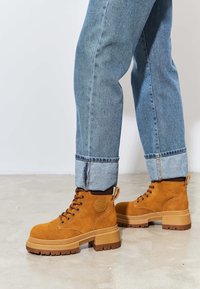 Cesare Gaspari Snowboots  - orange