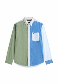 Koszula z kołnierzykiem i długim rękawem z naprzemiennymi pionowymi paskami w kolorach zielonym, niebieskim, białym i jasnoniebieskim, posiadająca jedną kieszeń na piersi i zapięcie na guziki.