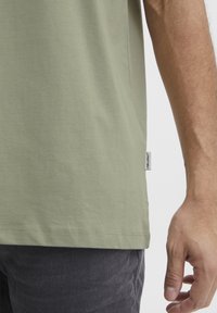 Blend BHTEE - T-shirt - bas - oil green