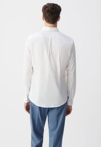 IKKS WITH LONG BUTTONED SLEEVES - Camicia - white