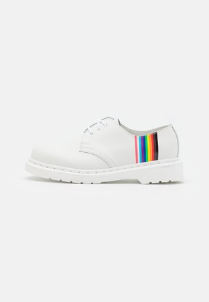1461 FOR PRIDE UNISEX - Paeltega jalanõud - white smooth