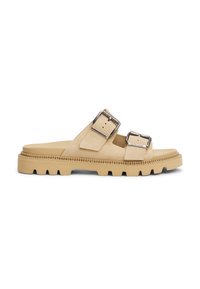 Sandales en suède beige avec deux boucles en argent réglables, semelle en plateau texturée et bord strié pour une meilleure adhérence.