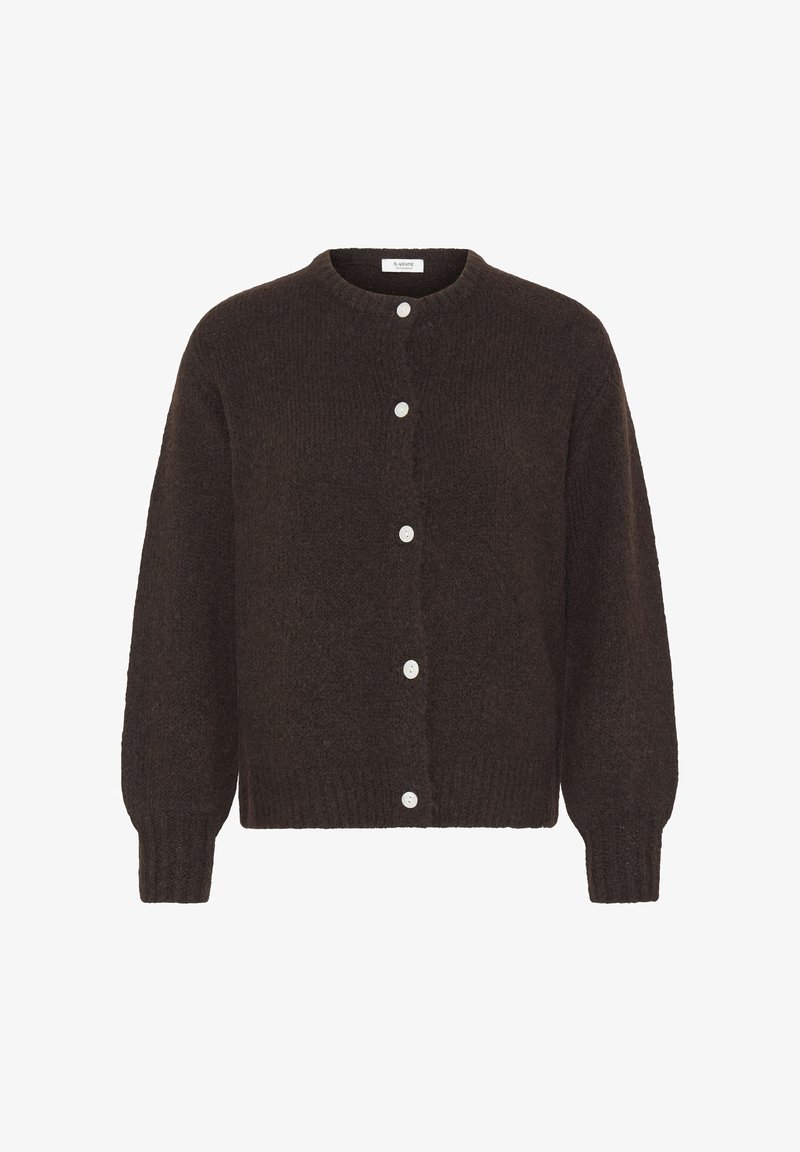 Cardigan en maille texturée marron foncé avec manches longues et cinq boutons blancs sur le devant, doté d'un col rond et de poignets et ourlet côtelés.