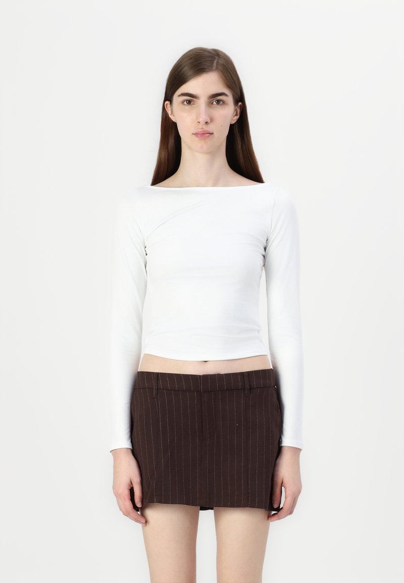 Hollister Co. EMEA FLAT SEAMLESS BOAT NECK - Ilgarankovis viršutinės dalies drabužis - bright white
