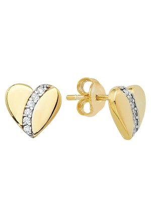Boucles d'oreilles en or en forme de cœur avec un design en deux parties, comportant une bande de pierres transparentes d'un côté. Inclus un fermoir à tige en métal.