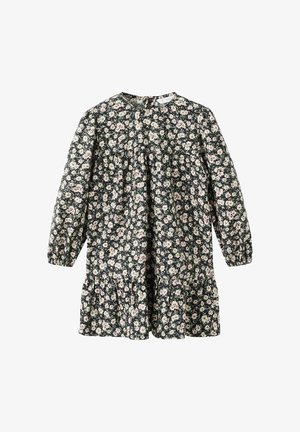 Rochie florală cu un fundal verde închis, mâneci lungi, decolteu rotund și un tiv cu volane în straturi. Prezintă flori mici roz și albe.