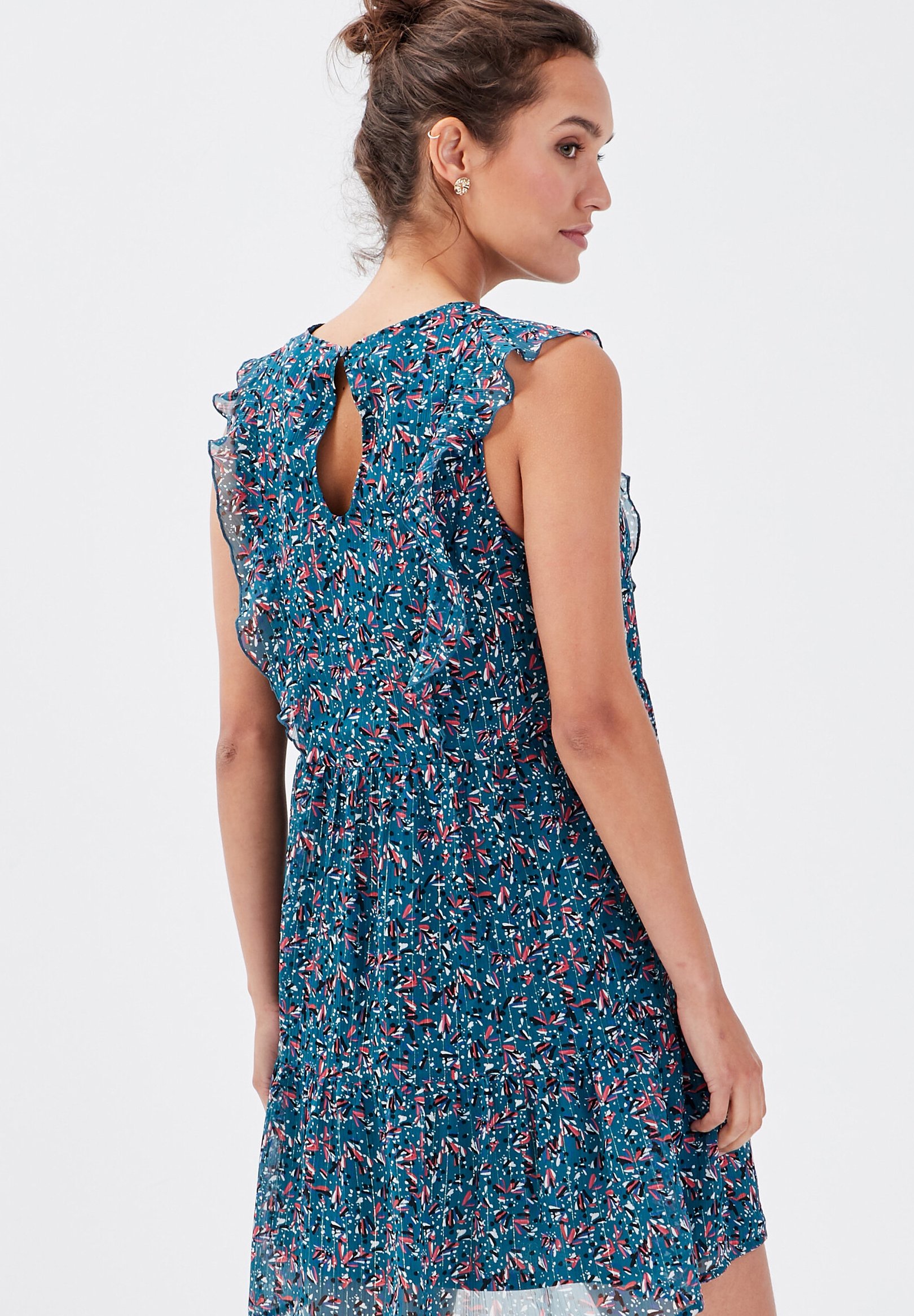 robe turquoise cache cache