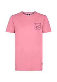 Lys pink kortærmet t-shirt med rund halsudskæring og et trykt grafik på venstre bryst. Lavet af blødt bomuldsstof.