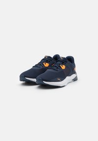 Puma DISPERSE XT 3 UNISEX - Scarpe da allenamento - club navy/clementine/white