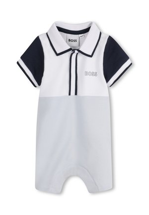 Polo rompertje in wit en lichtblauw met marine accenten. Heeft een kraag, korte mouwen, knoopsluiting en het "BOSS"-logo op de voorkant.