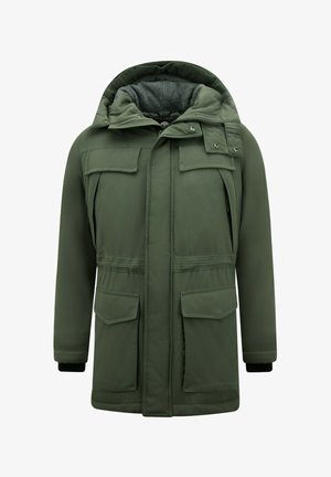 Groene parka met capuchon, voorzien van vier voorzakken, geribbelde manchetten en een zachte grijze voering. Gladde textuur met een duurzaam ontwerp.