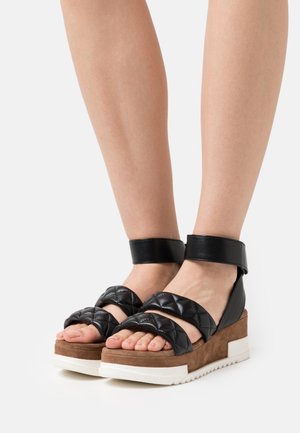 Platform sandals - black