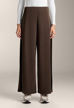 OYSHO SOFT-TOUCH WIDE LEG SIDE-PLEATED - Nadrágok - dark brown
