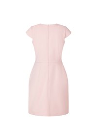 Kurzes rosa Kleid mit festen Ärmeln, taillierter Silhouette, glatter Textur und einem Reißverschluss hinten. Keine Muster oder Verzierungen sichtbar.