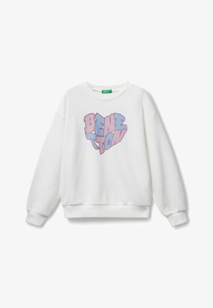 Weißer Pullover mit gerippten Bündchen und Saum, ausgestattet mit einem grafischen Text "BENETTON" in Pink und Blau, mittig vorne. Aus weichem Baumwollmaterial.