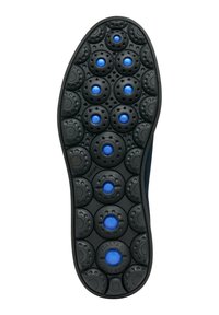 Suola delle scarpe in materiale gommoso nero, caratterizzata da motivi circolari e testurizzati con tocchi blu. Perforazioni evidenti migliorano la traspirabilità.