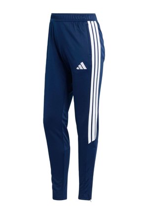 Marineblauwe sportbroek van stof met een gladde textuur, met drie witte strepen langs de benen en een logo op de bovenkant van het dijbeen.