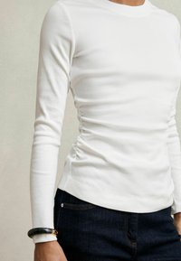 Reiss TESSA RUCHED - Pitkähihainen paita - white