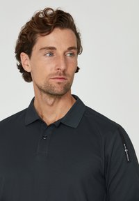 Sail Racing SPRAY TECHNICAL LS - Poloshirt - dk grey solid