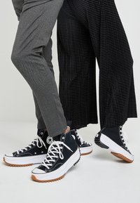 zalando hike montantes tennarit apavi augsti sporta hoog korkeavartiset wysokie sneakersy matalavartiset trainers q11 sportiniai batai damessneakers hoge