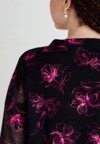 ONLY Carmakoma CARMELENA V NECK MIDI DRESS - Vestido de dia - fuchsia purple