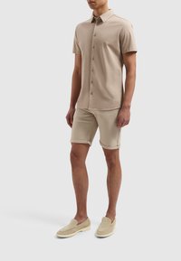 Pure Path SHORTSLEEVE - Shirt - sand
