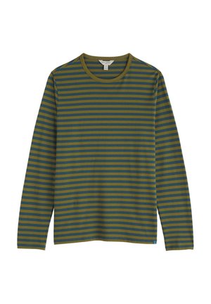 Tričko s dlhým rukávom v zelených a modrých vodorovných prúžkoch, vyrobené z mäkkého materiálu s okrúhlym výstrihom a bočnými rozparkami pre ľahký pohyb.