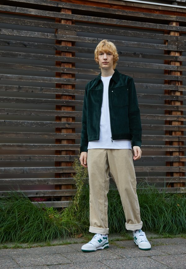 550 UNISEX - Trainers