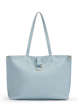 Borsa tote in pelle azzurro chiaro con manici lunghi, chiusura con anello dorato e piccole borchie dorate agli angoli superiori.