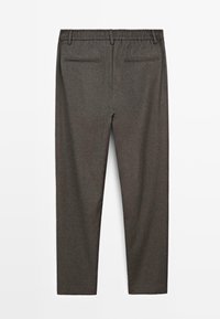 Pantaloni grigi scuri con vestibilità affusolata, vita elastica e due tasche posteriori. Realizzati in un tessuto testurizzato con una finitura liscia.
