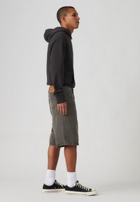 Thumbnail Image 4