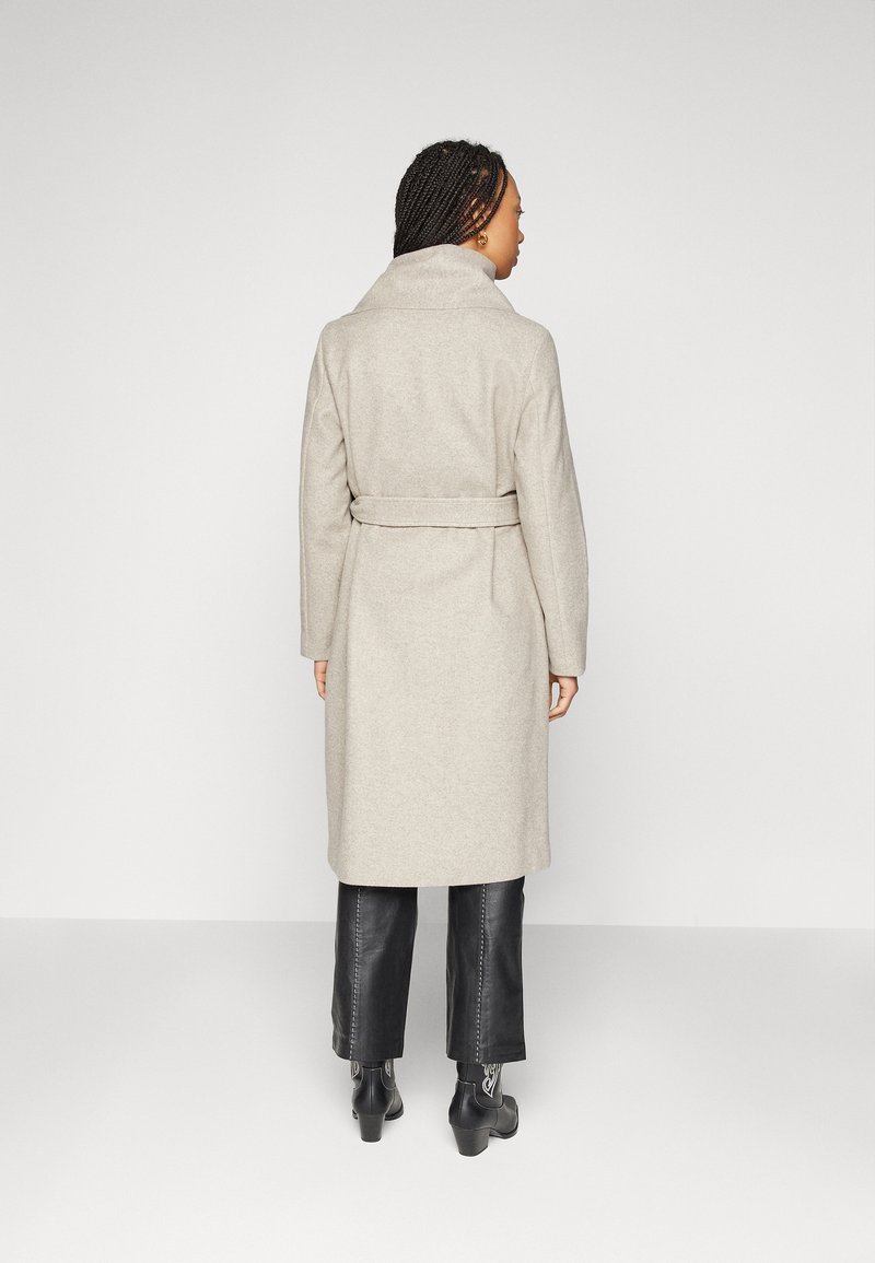 Vero Moda VMFORTUNEAYA SCARF COAT - Classic coat - silver mink 