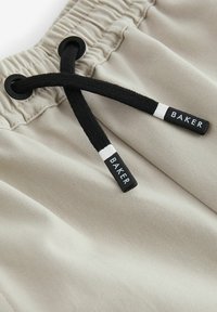 Baker by Ted Baker REGULAR FIT - Shortsit - stone