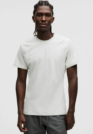 Lihtne T-särk - vapor white