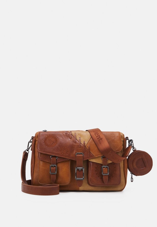 BOLS PARKER LIVERPOOL - Schoudertas - camel