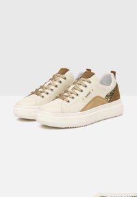 NeroGiardini Sneakers basse - milk