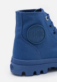 Palladium Botki sznurowane