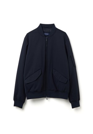 Giubbotto militare in nylon con zip frontale, collo a costine e due ampie tasche anteriori. Texture liscia con polsini e fondo elasticizzati.