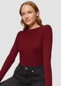 s.Oliver MIT MUSCHELKANTE - Long sleeved top - rubinrot