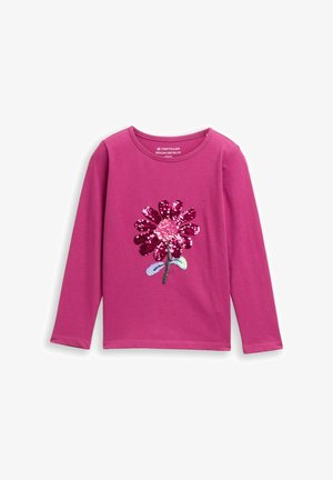 Rosa Langarm-T-Shirt mit floralem Design aus Pailletten in verschiedenen Pinktönen, ergänzt durch grüne und blaue Akzente am Blumenstiel.