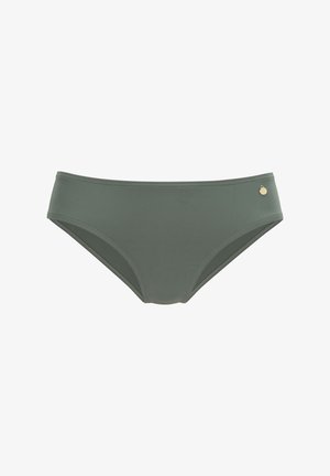 Olivgrüne Bikinihose mit glatter Oberfläche und kleinem rundem goldenen Anhänger an der Oberseite.