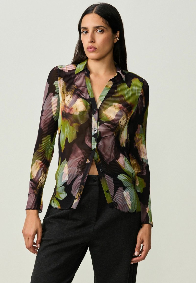Next LONG SLEEVE REGULAR FIT - Košilová halenka  - black green floral