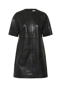 Abito in pelle nera con maniche corte, scollo rotondo e taglio dritto. Presenta una cucitura centrale e una lucentezza sottile. Chiusura con zip sul retro.