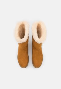 Laura Biagiotti Botas - camel