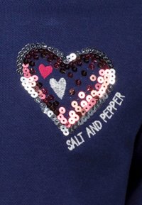 Thumbnail Image 4