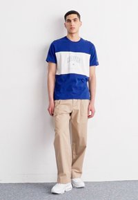 Champion Rochester BOOKSTORE CREWNECK - Tričko s potlačou - blue/white