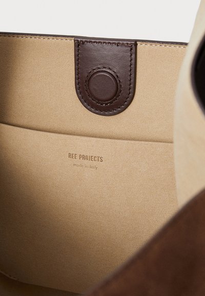 Ree Projects HELENE HOBO - Τσάντα χειρός - mocha