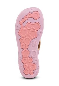 Suela de un zapato con un patrón hexagonal rosa y bordes redondeados sobre una base rosa clara. Texturizada para un mejor agarre, marcada con la talla 28.