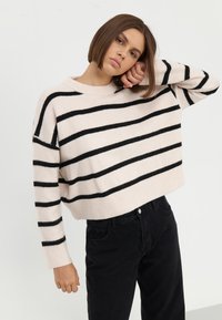 Even&Odd Strikkegenser - mottled beige/black