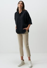 Jimmy Key LOOSE FIT THREE QUARTER SLEEVED SLIT - Camicia - black